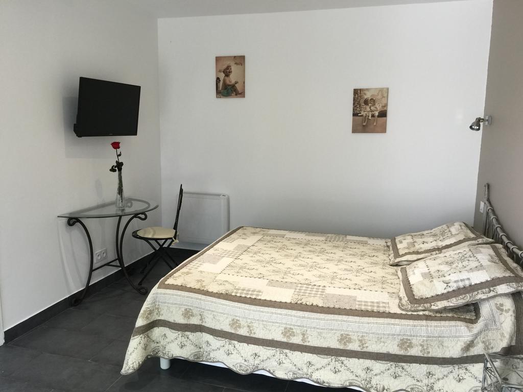 Chambres d'Hôtes Le Mas du Bijou Bleu Puget-sur Argens Extérieur photo