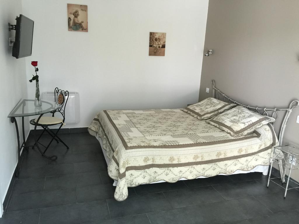 Chambres d'Hôtes Le Mas du Bijou Bleu Puget-sur Argens Extérieur photo