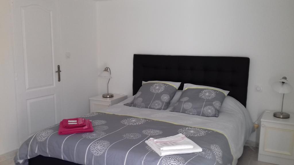 Chambres d'Hôtes Le Mas du Bijou Bleu Puget-sur Argens Extérieur photo