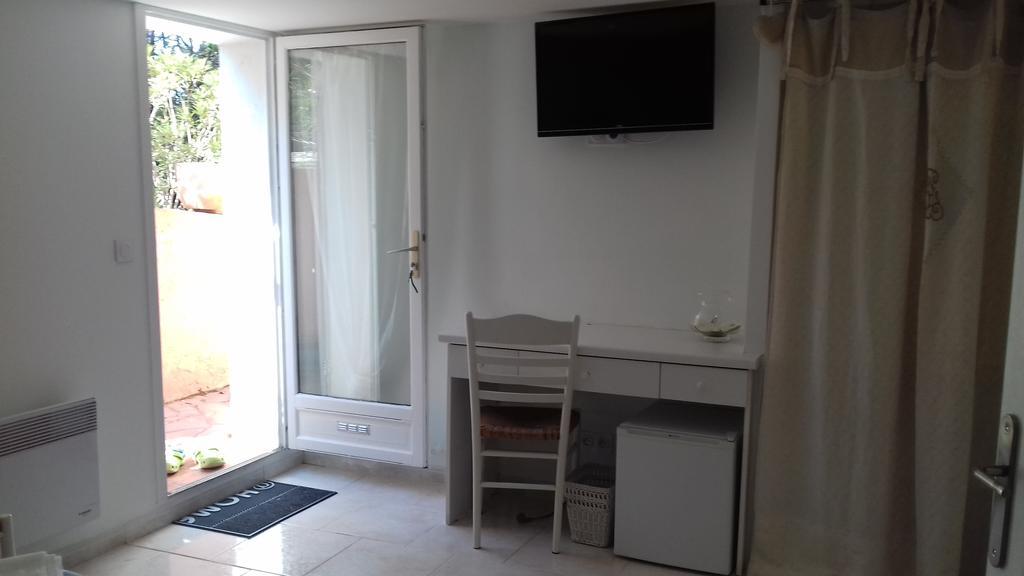 Chambres d'Hôtes Le Mas du Bijou Bleu Puget-sur Argens Extérieur photo